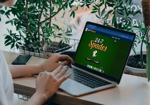 A game of 247 Spades about begin in the website